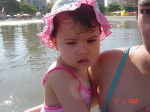 Rebecca na Praia