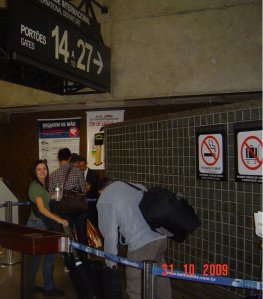 Ju deixando o Brasil